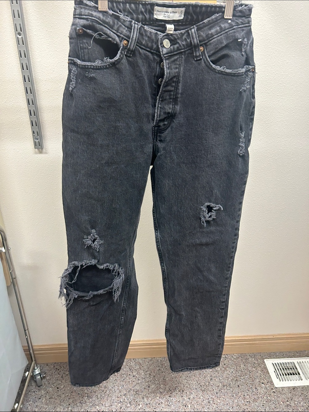 Abercrombie & Fitch Black Distressed Relaxed Jeans The dad high rise Curve 27